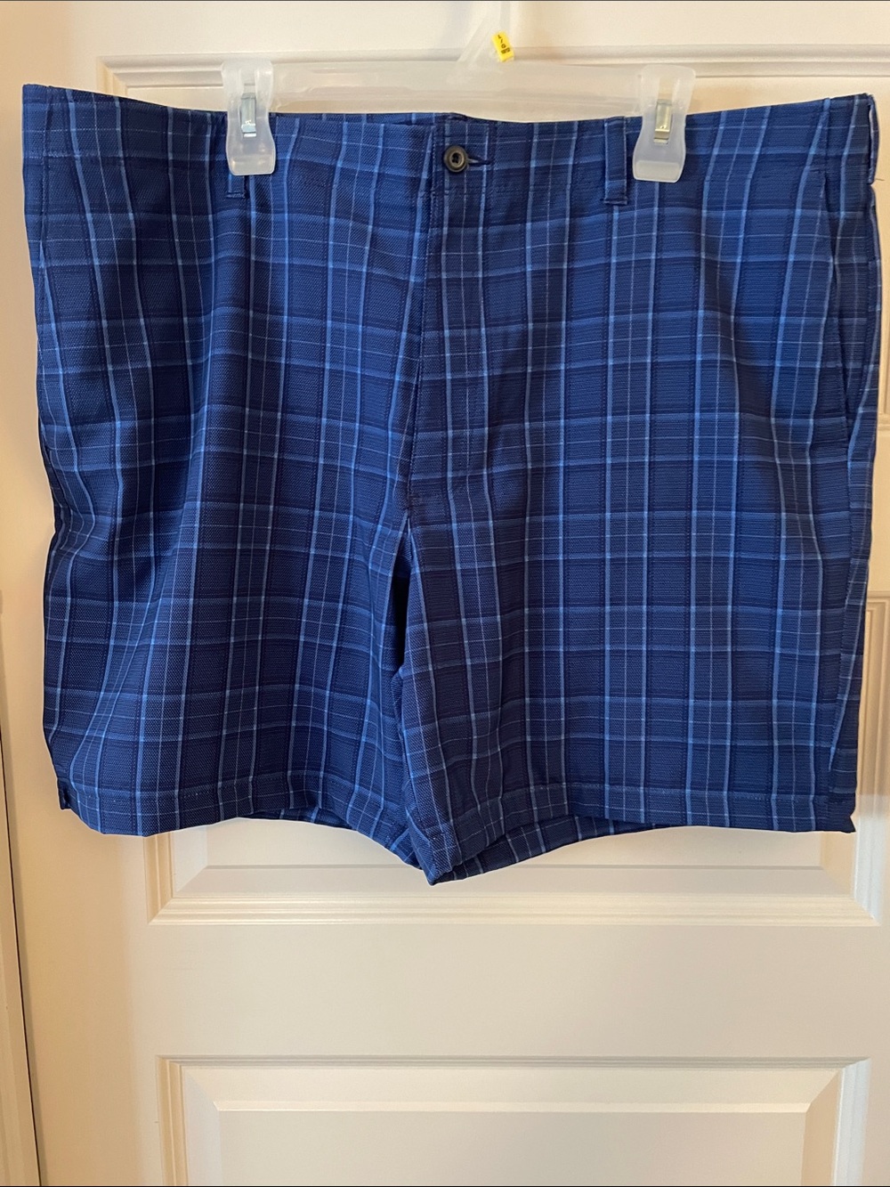 Hogan Men's Navy and Light Blue Plaid Flat Front Shorts